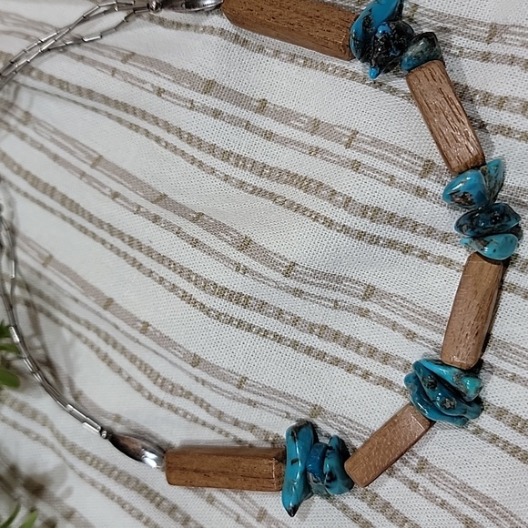 2 For $10!! Hand Crafted Native Turquoise and Wood Beaded Choker - Picture 1 of 7